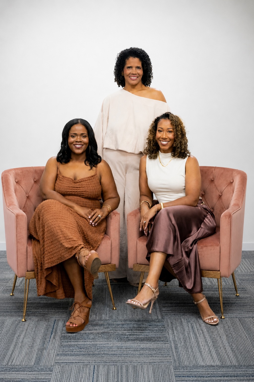 Nicole Thompson and members of Ebony Network Welcome You